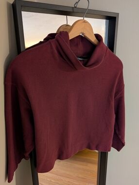 The North Face Women's Cropped Cowlneck Sweater